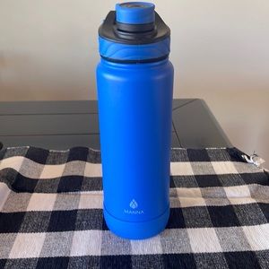 Manna water bottle
